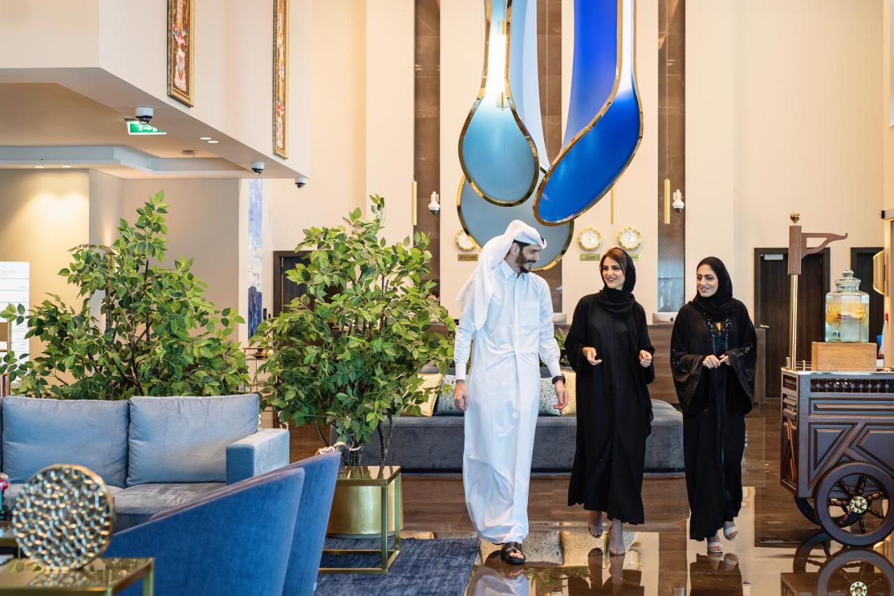 Centara West Bay Hotel & Residences Doha Exteriör bild The interior of the hotel