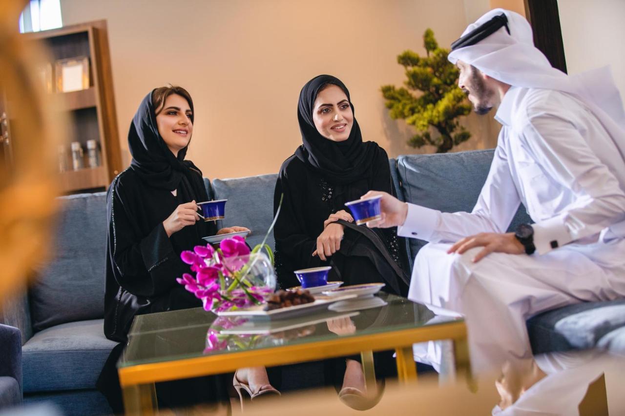 Centara West Bay Hotel & Residences Doha Exteriör bild Arabian coffee